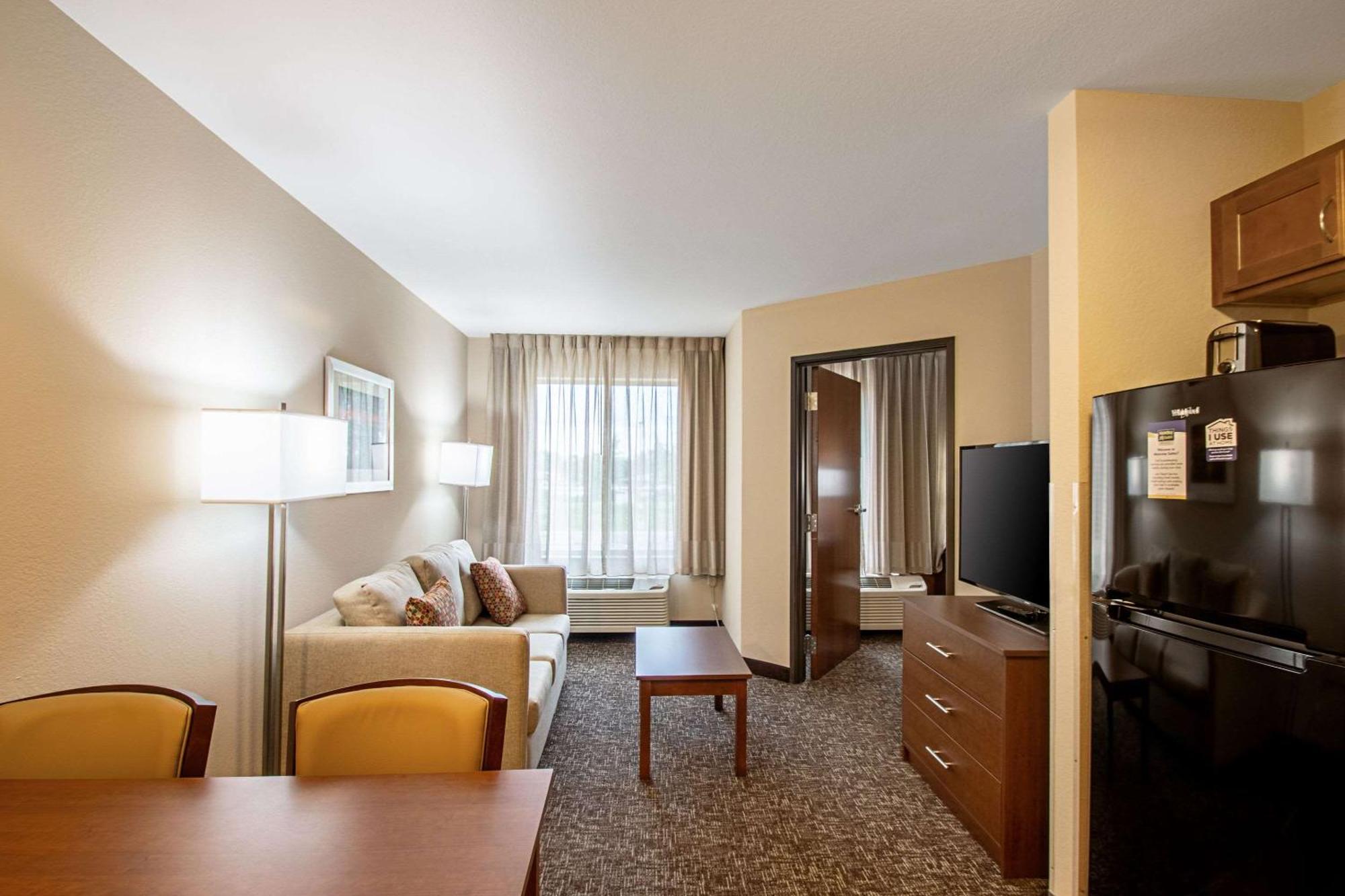 Mainstay - Monona Hotel